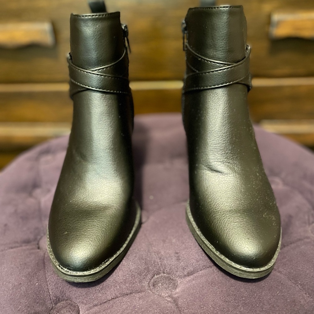 Black Boots